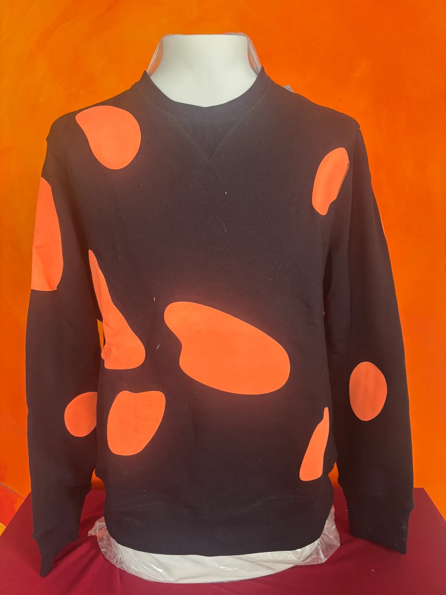 Diversas peças de roupa