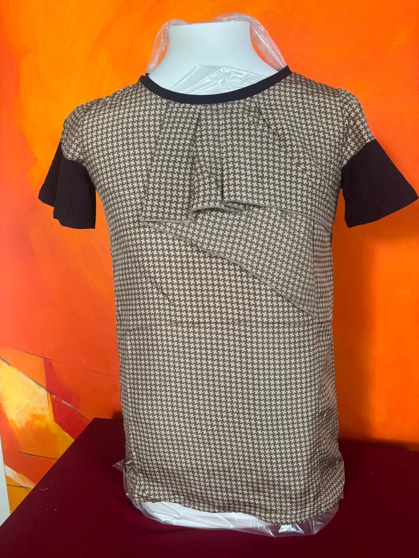 Diversas peças de roupa