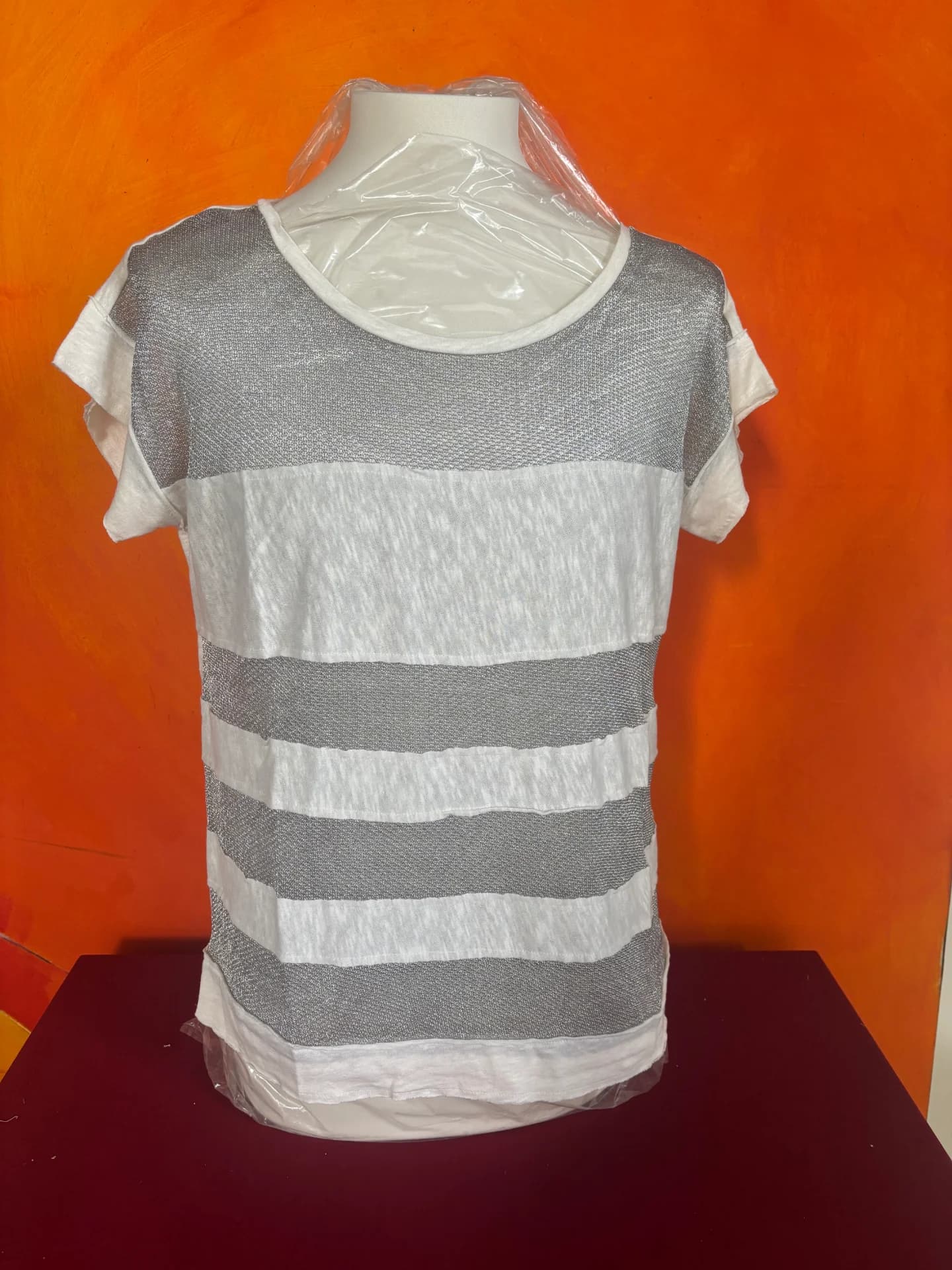 Diversas peças de roupa